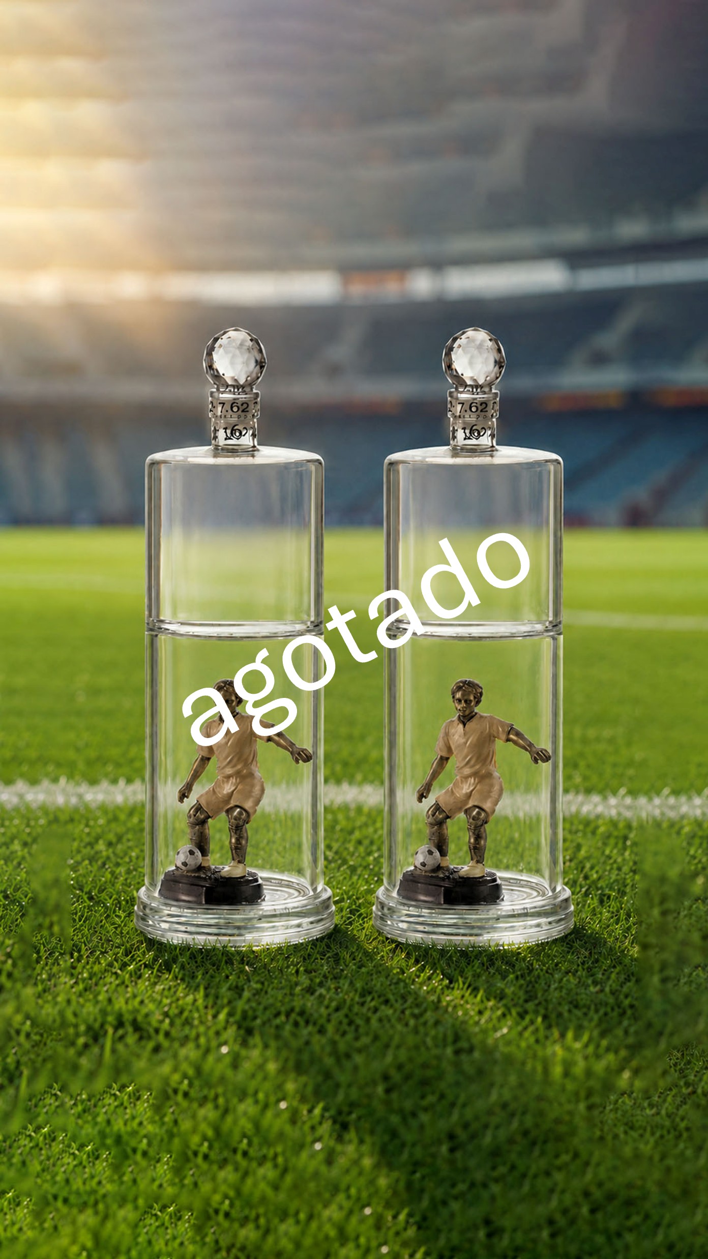 promoción jugador agotado PROMOCIÓN 2 BOTELLAS DE PISCO JUGADOR DE FUTBOL (700ml) c/u - Imagen 1